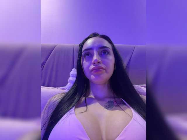 AprilRosse live cam on BongaCams