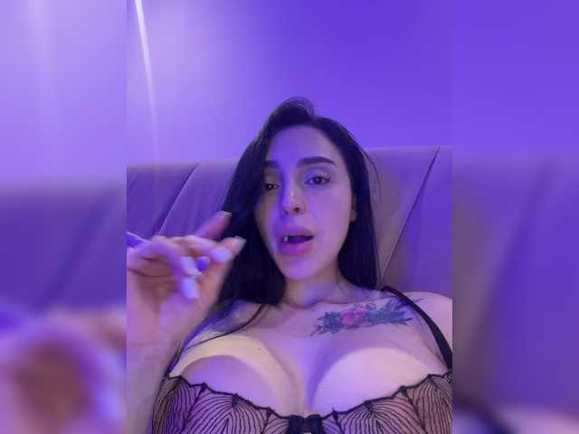 AprilRosse live cam preview