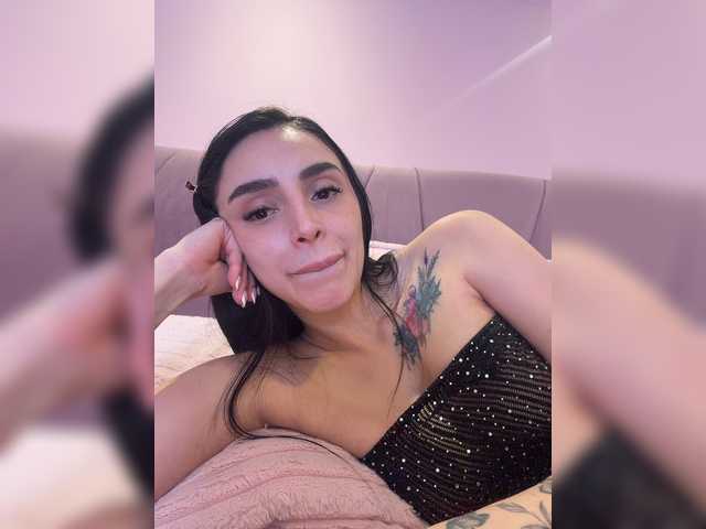 AprilRosse live cam on BongaCams