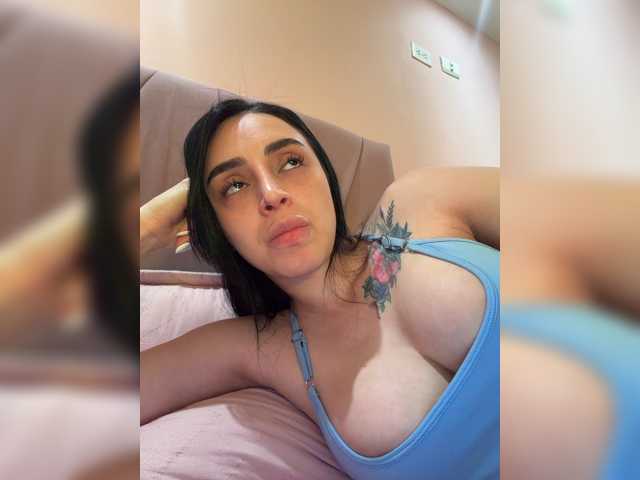 AprilRosse live cam on BongaCams