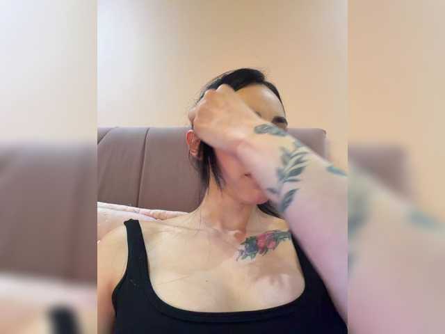 AprilRosse live cam on BongaCams