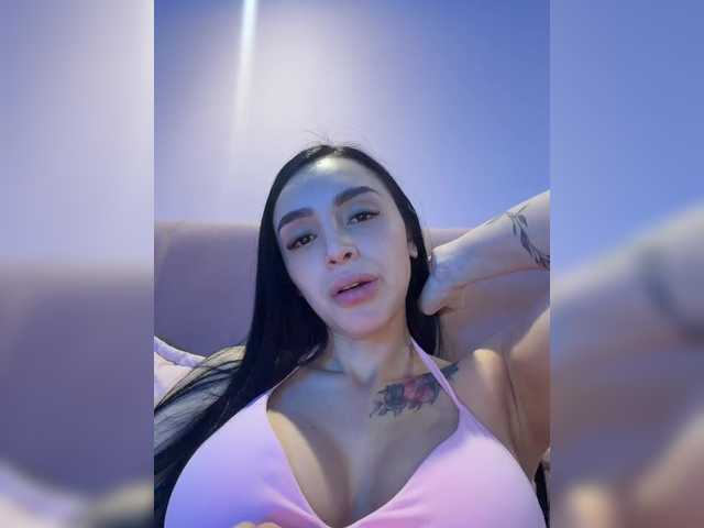 AprilRosse live cam on BongaCams