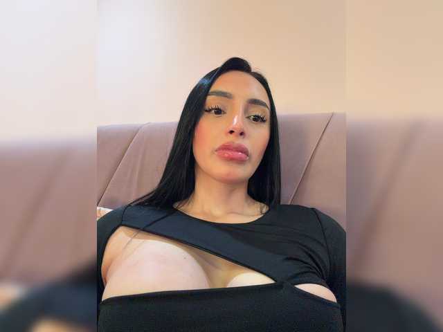 AprilRosse live cam on BongaCams