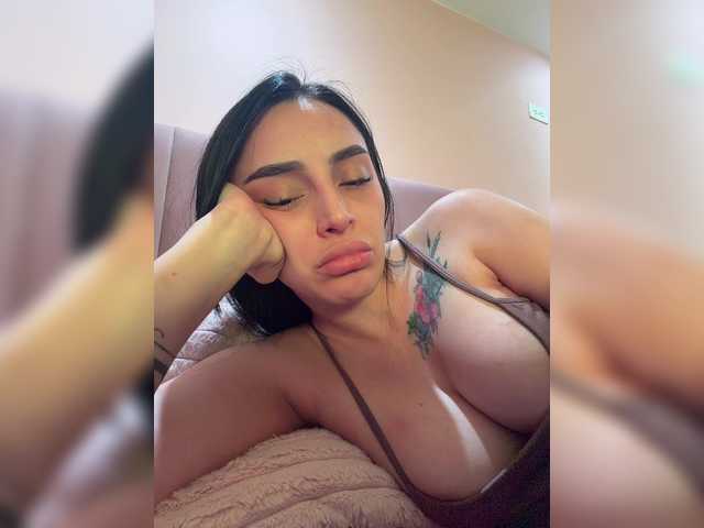 AprilRosse live webcam show