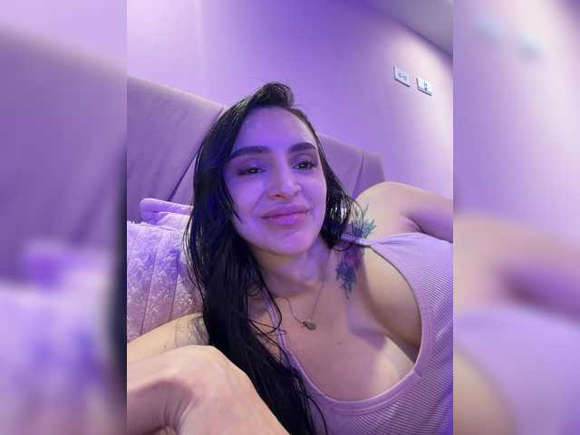 AprilRosse live cam on BongaCams