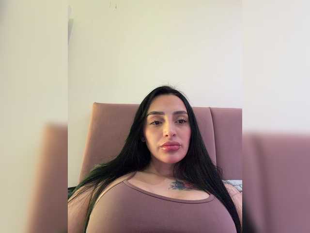 AprilRosse live cam on BongaCams