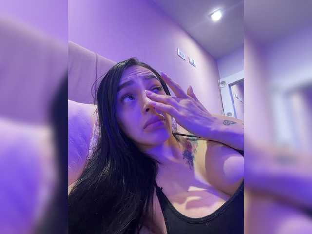 AprilRosse live cam on BongaCams