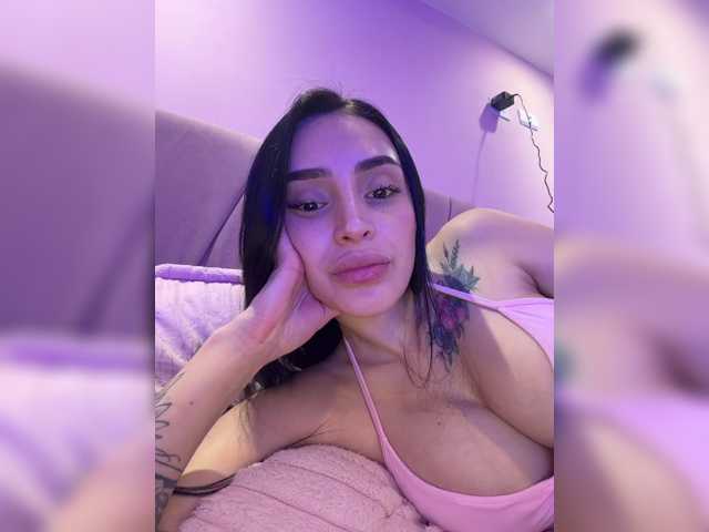 AprilRosse live cam on BongaCams