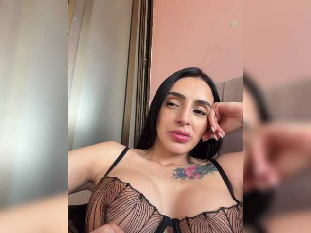 AprilRosse live cam on BongaCams