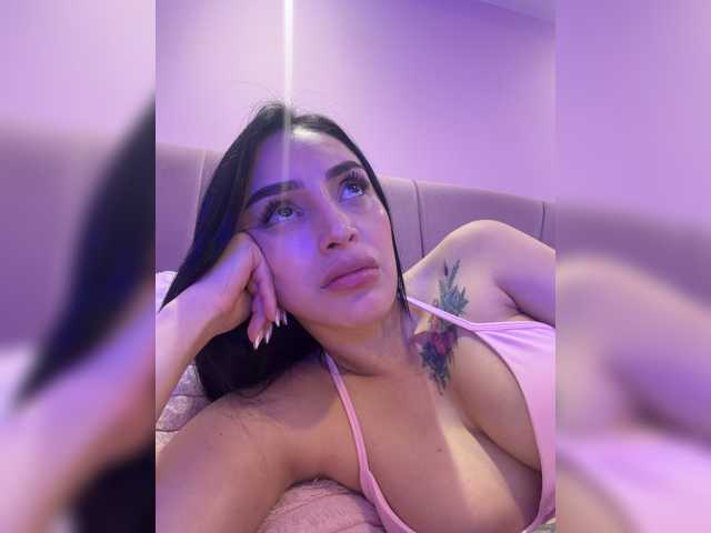 AprilRosse live cam on BongaCams