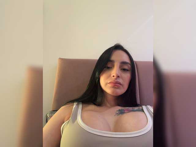 aprilrosse cam belle