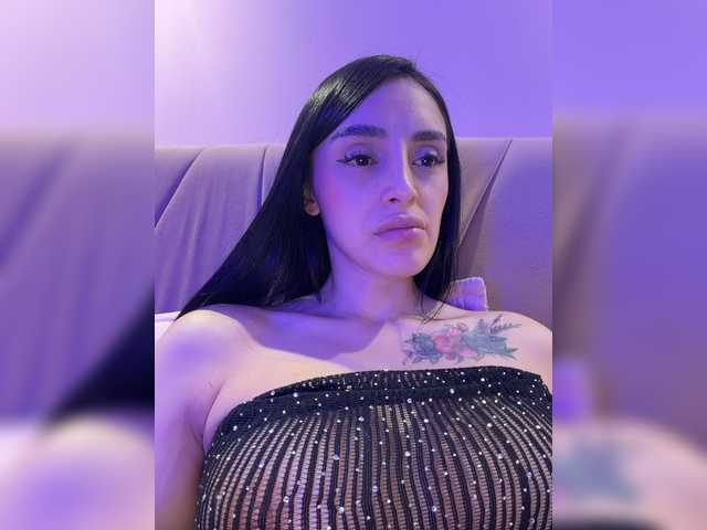 AprilRosse live cam on BongaCams