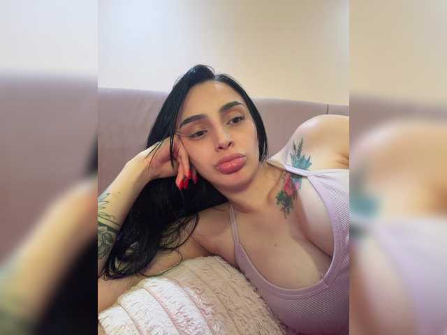AprilRosse live cam on BongaCams