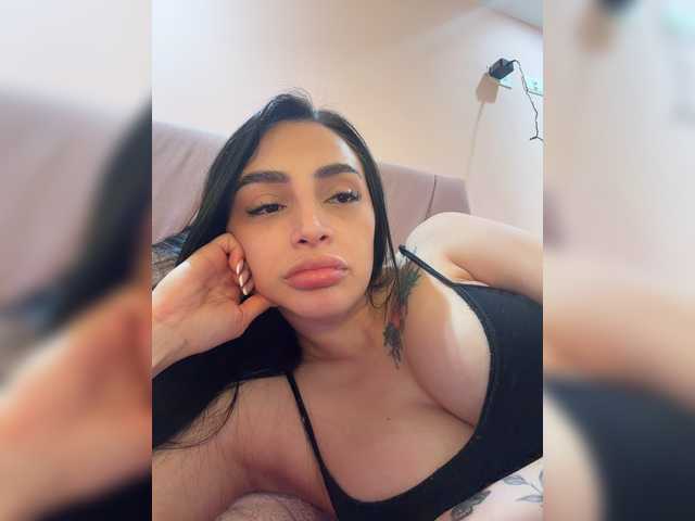 AprilRosse live cam on BongaCams