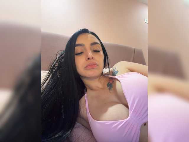 AprilRosse live cam on BongaCams