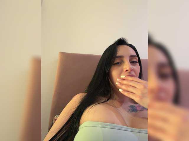 AprilRosse live cam on BongaCams