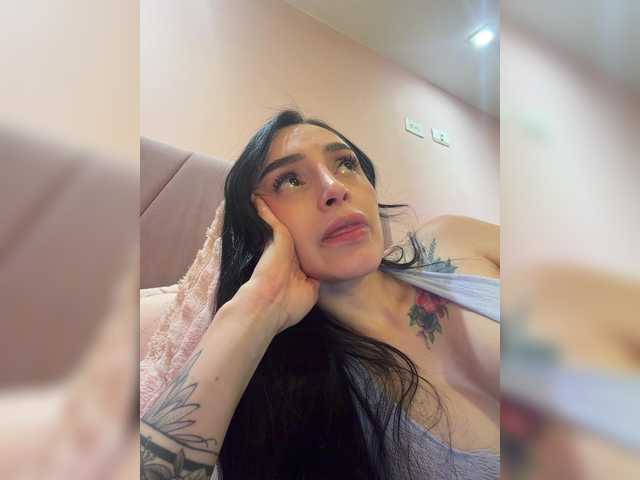 AprilRosse live cam on BongaCams
