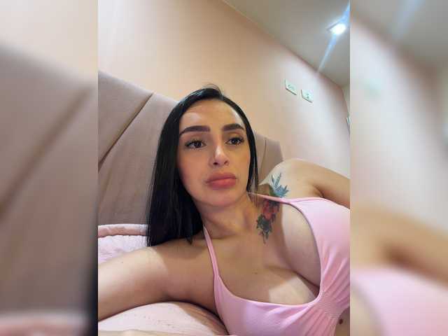 AprilRosse live cam on BongaCams