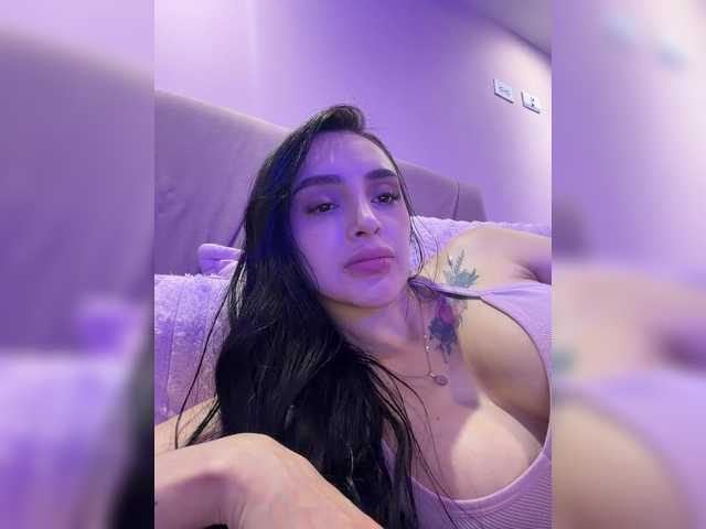 AprilRosse live cam on BongaCams