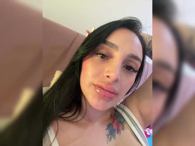 AprilRosse's BongaCams show and profile