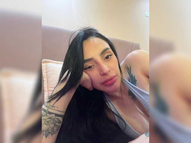 AprilRosse live cam