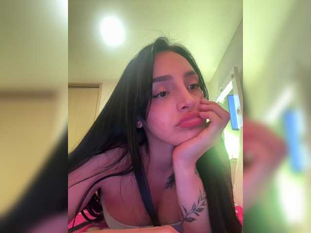 AprilRosse's BongaCams show and profile