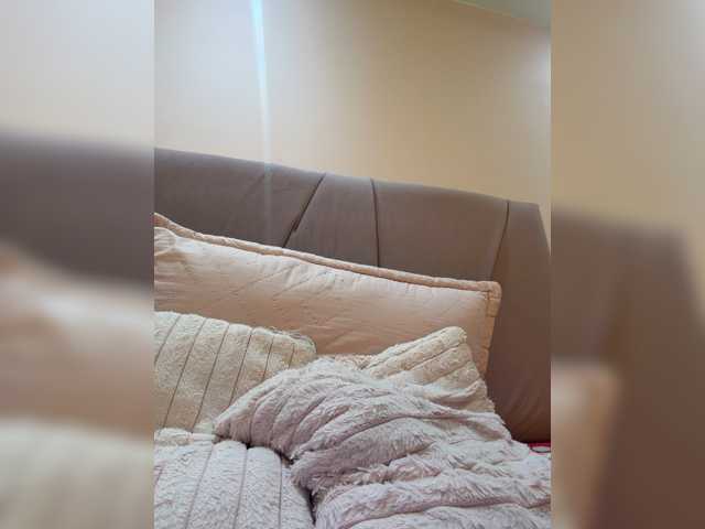 AprilRosse live cam preview