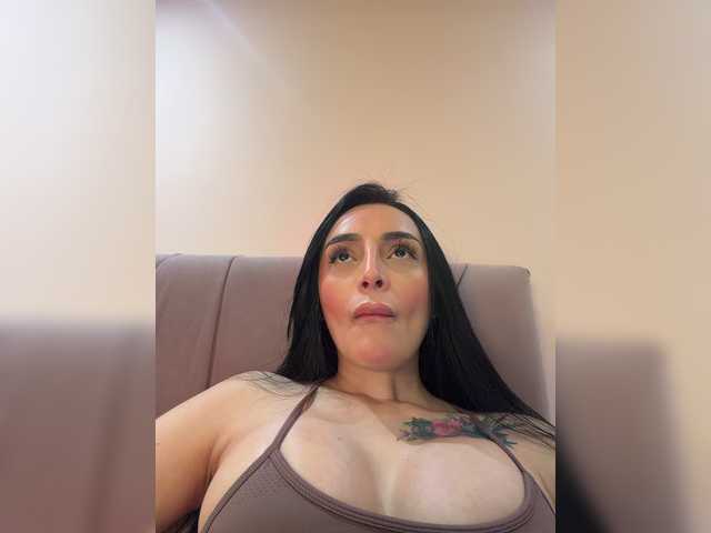 AprilRosse live cam on BongaCams