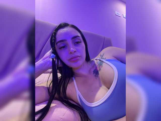 AprilRosse live cam on BongaCams