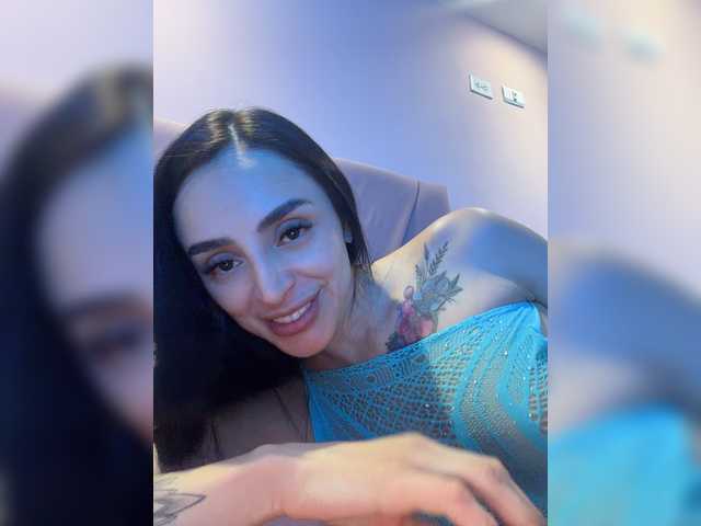 AprilRosse live cam on BongaCams