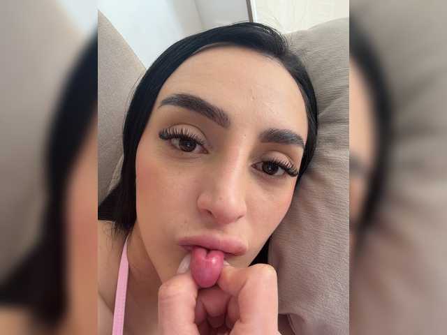 AprilRosse live cam on BongaCams