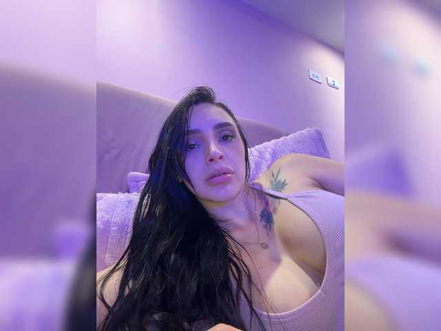 AprilRosse live cam on BongaCams