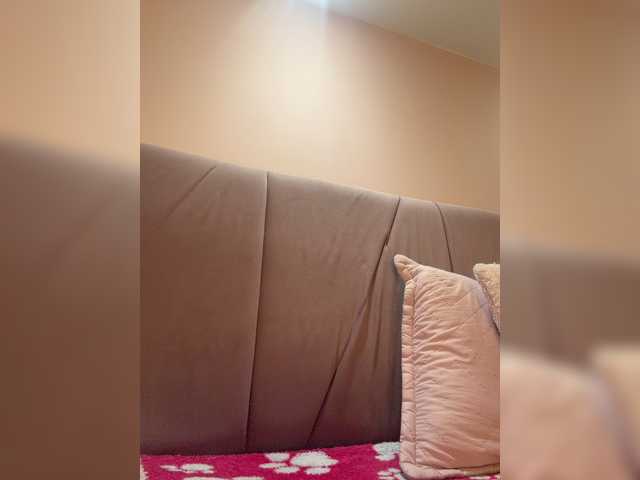 AprilRosse, live now on BongaCams