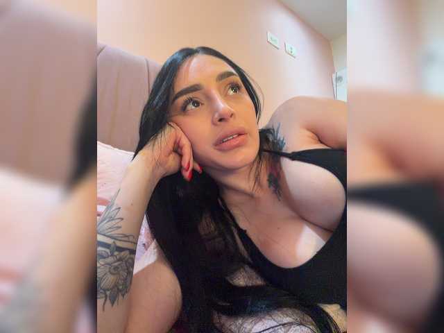 AprilRosse live cam on BongaCams