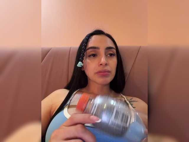AprilRosse live cam preview