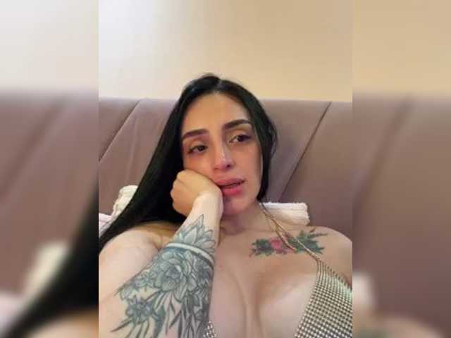 AprilRosse live cam preview