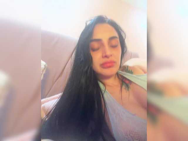 AprilRosse live cam on BongaCams