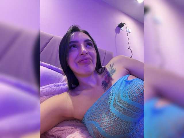 AprilRosse live cam on BongaCams