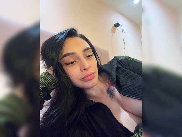AprilRosse live cam on BongaCams
