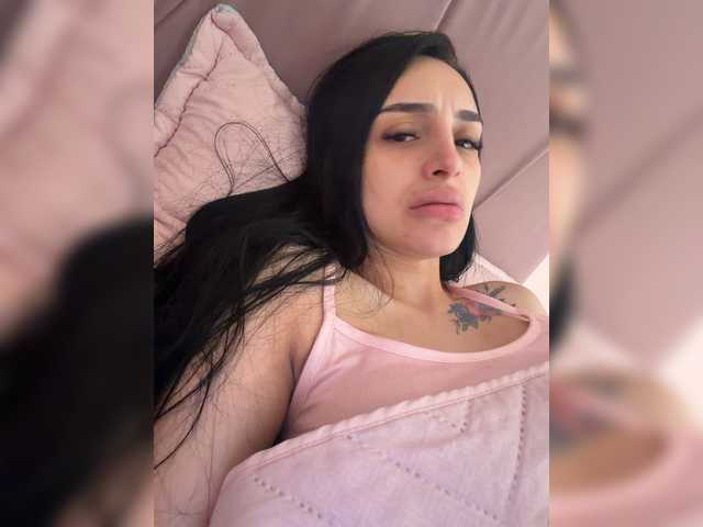 AprilRosse live cam preview