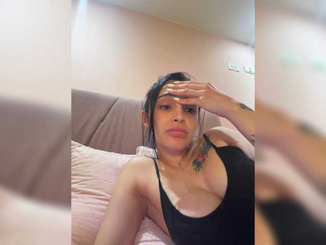 AprilRosse live cam on BongaCams