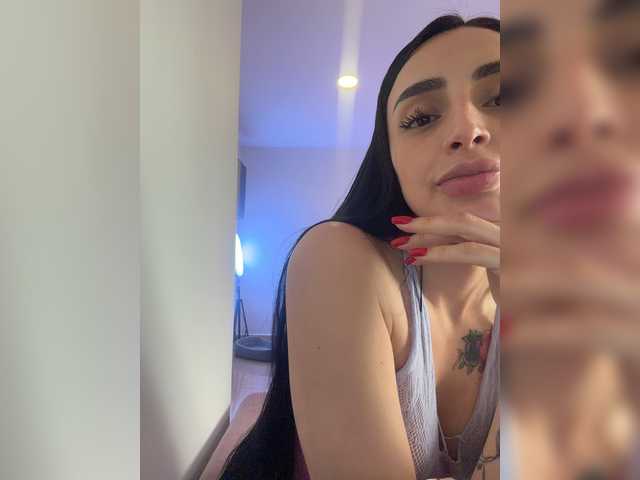 AprilRosse live cam on BongaCams