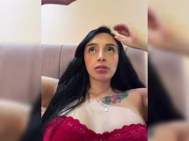 AprilRosse live cam