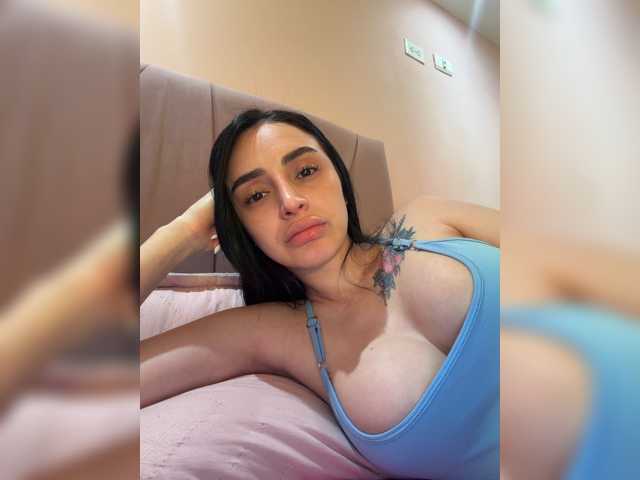 AprilRosse live cam on BongaCams