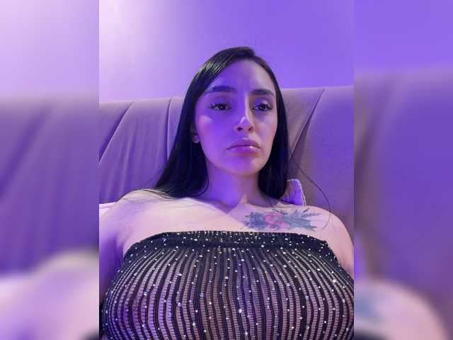 AprilRosse live cam