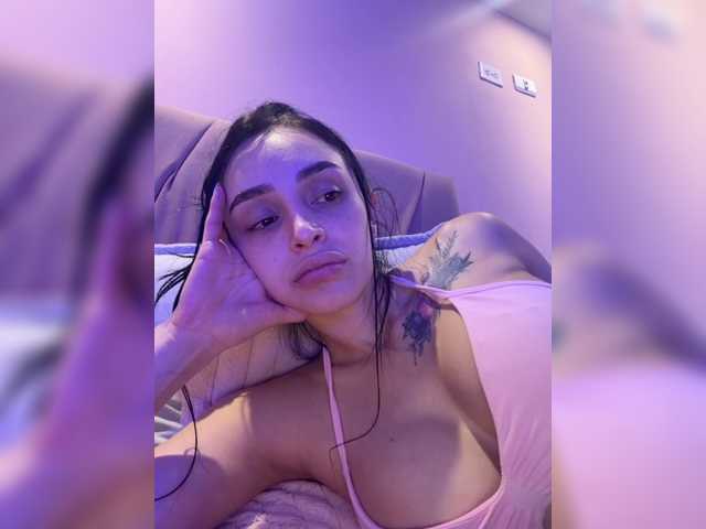 AprilRosse live cam on BongaCams