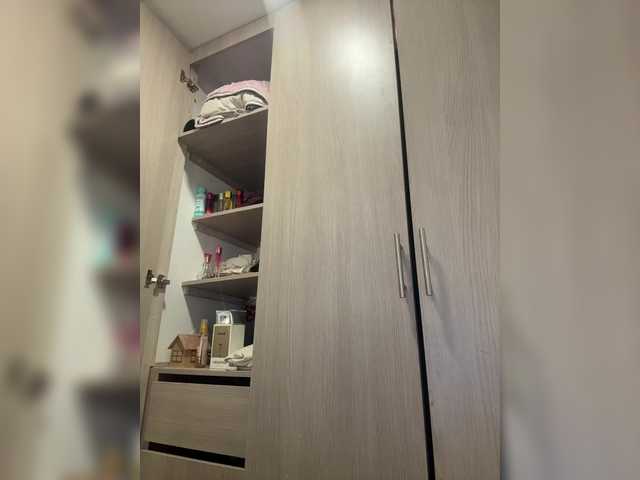 AprilRosse's BongaCams show and profile