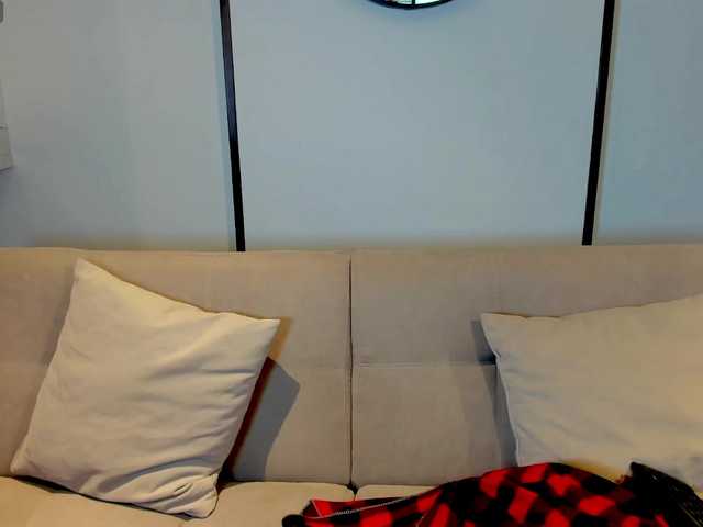 AprilRosse live cam preview