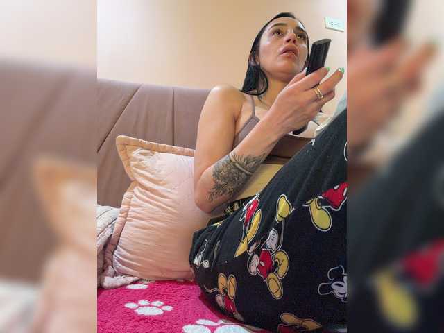 AprilRosse live cam on BongaCams