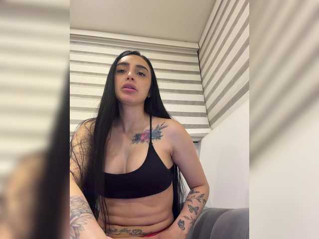 AprilRosse live cam on BongaCams